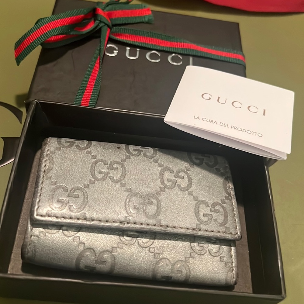 Authentic Gucci card & keys holder